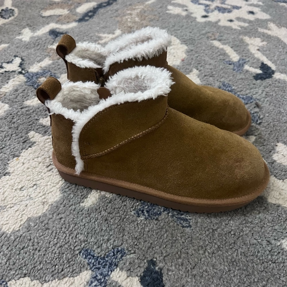 Uggs kookaburra